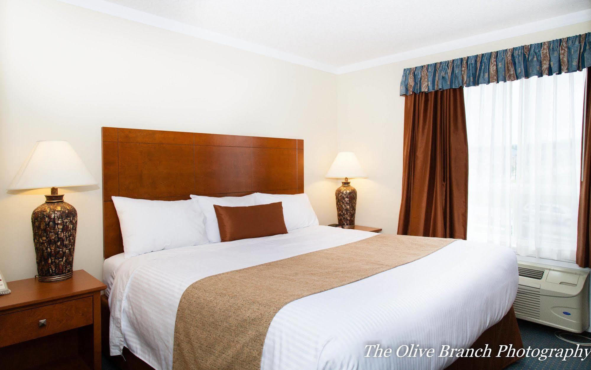 Hinton Lodge Luaran gambar